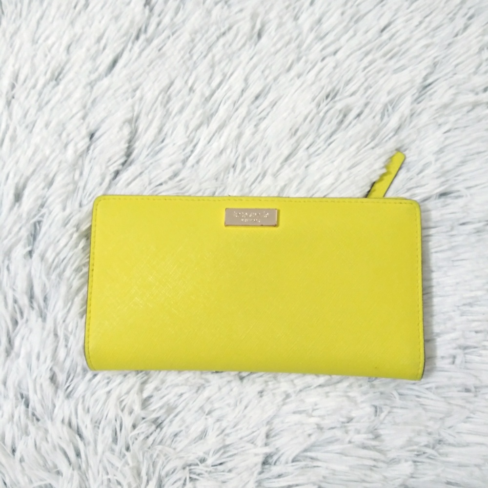 ✨Authentic Kate Spade Wallet✨